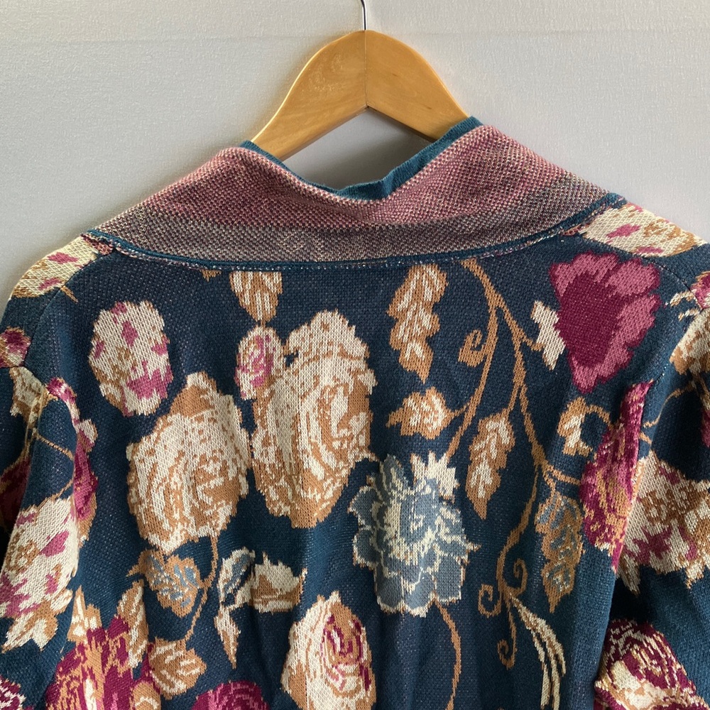 Floral Patterned Buttoned Cardigan/Shawl 38’’ Long - Picture 5 of 7